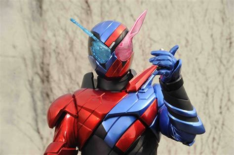 Kamen Rider Build First Henshin and Fight