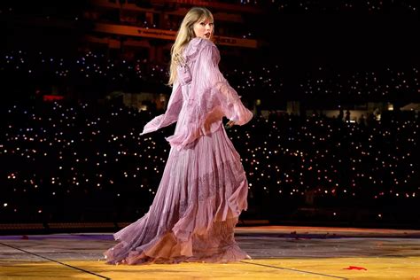 Crazy Beautiful Taylor Swift’s Eras Tour Outfits That Make Fans Burst With Excitement - usnews