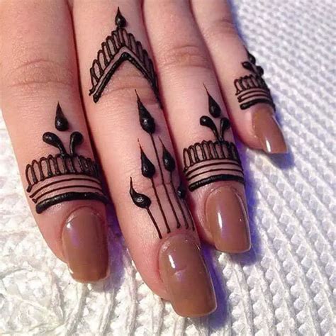 25 Flabbergasting Finger Mehndi Designs 2020 – SheIdeas