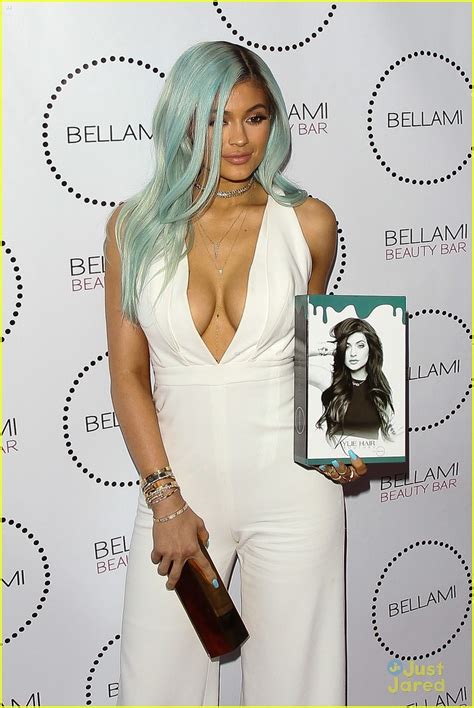 Kylie Jenner Goes Back to Blue Hair! | Photo 836001 - Photo Gallery ...