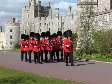 Changing of the guard at Windsor Castle | Pics4Learning