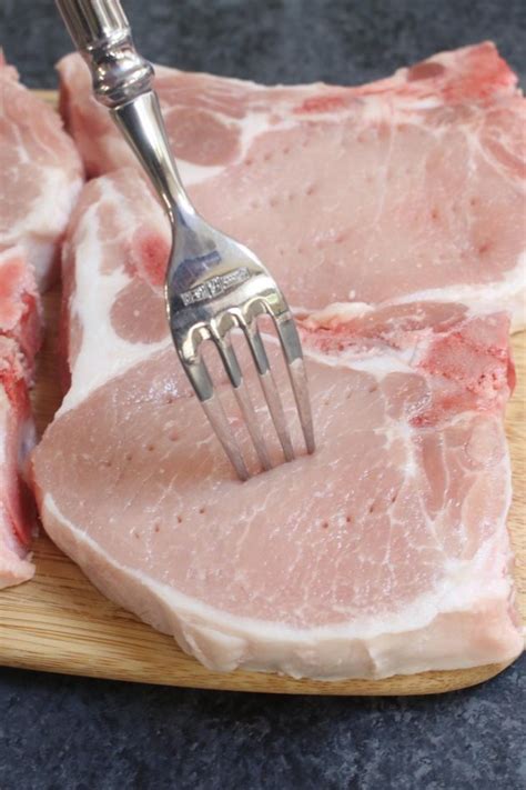 Easy Pork Chop Brine (Best Brine for Pork Chops) - TipBuzz