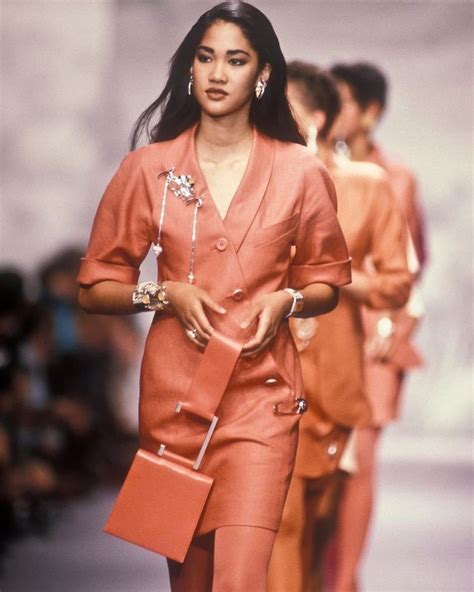 Kimora Lee Simmons, Karl Lagerfeld 1990 World Of Fashion, 90s Fashion, Runway Fashion, Fashion ...