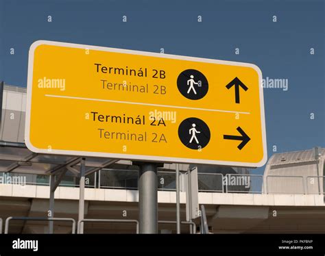 Budapest Airport terminal signs 2a and 2b Stock Photo - Alamy