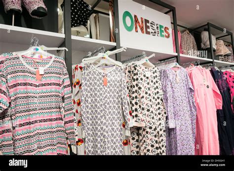 Primark inside hi-res stock photography and images - Alamy