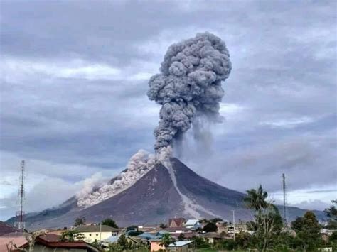 Gunung berapi di Indonesia mula kembali aktif | Denaihati