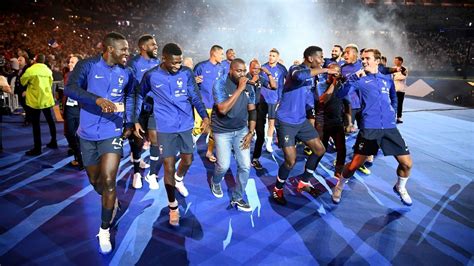 Inside France's World Cup ceremony Didier Deschamps' men celebrate in ...