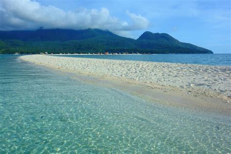 White Beach On The Island Of Camiguin Stock Image - Image of holiday, natural: 99012703