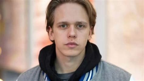 Valter Skarsgård Bio, Movies, Age, Height, Girlfriend, Family, Net ...