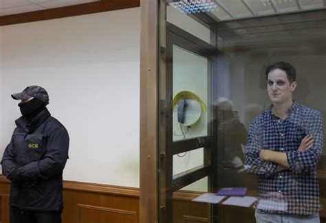 Moscow court extends pre-trial detention of WSJ reporter Evan ...