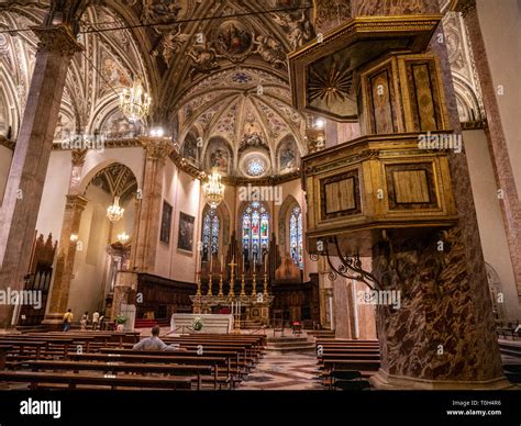 Perugia umbria cathedral hi-res stock photography and images - Alamy