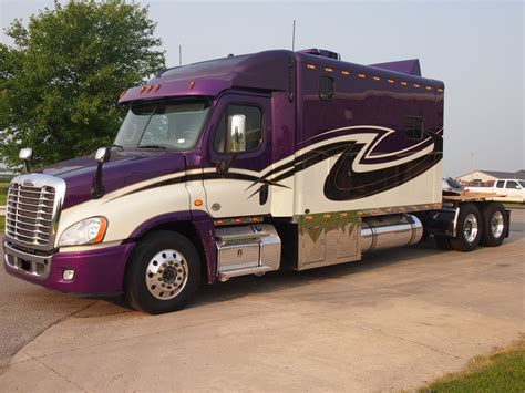 custom freightliner cascadia for sale - Pretty Up Chatroom Lightbox