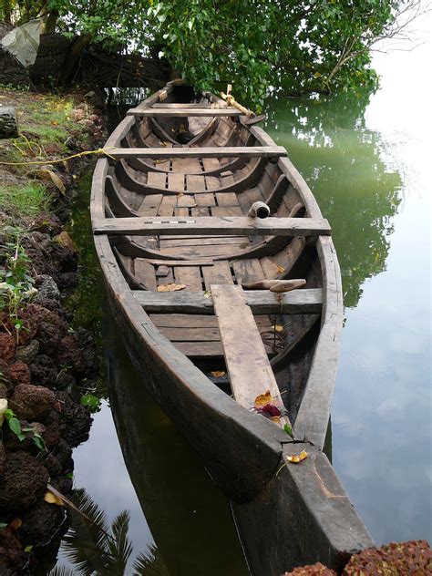 The Marine Installer's Rant: The "Yogattorney" and the Kerala houseboats of India.