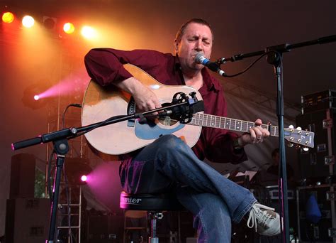 Bert Jansch | Folk Guitarist, Acoustic Guitarist, British Folk | Britannica