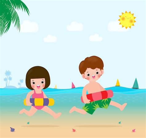 Verano para niños felices, niño y niña en ropa de baño con juguetes inflables en la playa ...