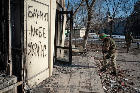 Battle for Bakhmut: Scenes from the front lines - May 22, 2023 | Reuters