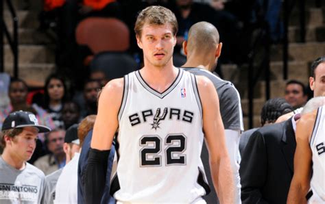 Spurs' Tiago Splitter out 3-5 weeks with sprained shoulder - Sports ...