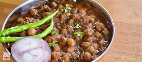 Punjabi Chole Masala recipe - Something's Cooking with Alpa