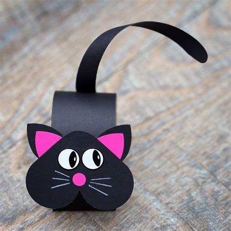 Paper Bobble Head Black Cat...free pattern... Tap the link for an awesome selection cat and ...