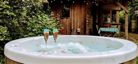 Top 10 Airbnbs With Hot Tub In Pembrokeshire, UK - Updated 2024 | Trip101