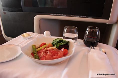 Behind the Scenes: How Singapore Airlines Prepares its Meal Service - AirlineReporter ...