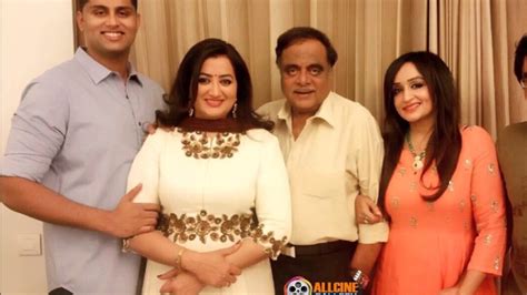 Actress Sumalatha Family Photos with Husband Ambareesh, Son Abhishek - YouTube