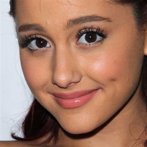 Ariana Grande Makeup Up Close - Mugeek Vidalondon