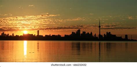 Toronto Skyline Sunset Ontario Canada Stock Photo 357038849 | Shutterstock