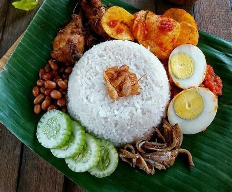 Resep Nasi Lemak Khas Melayu Spesial Komplit | Recipe | Penyajian makanan, Resep masakan ...