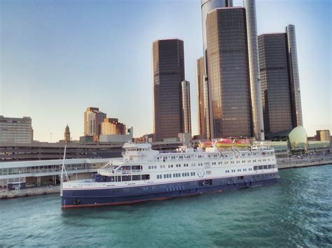 Detroit now has a Cruise Ship! Great Lakes Cruises from the Port of Detroit! - JobbieCrew.com