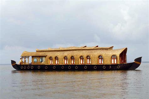 Kumarakom Lake Resort, a boutique hotel in Kumarakom