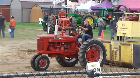 Antique Tractor Pulling Clarion County Fair (7/28/17) - YouTube