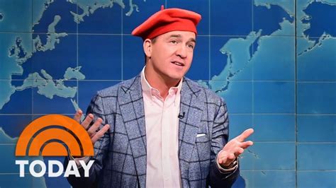 Peyton Manning Stops By ‘SNL’ And Shares Powerful Commentary On… ‘Emily in Paris’ - YouTube