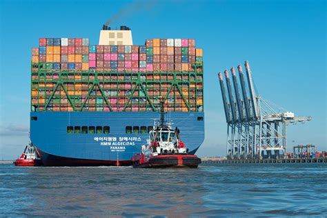 World's largest container ship docks on the Thames - CityAM : CityAM