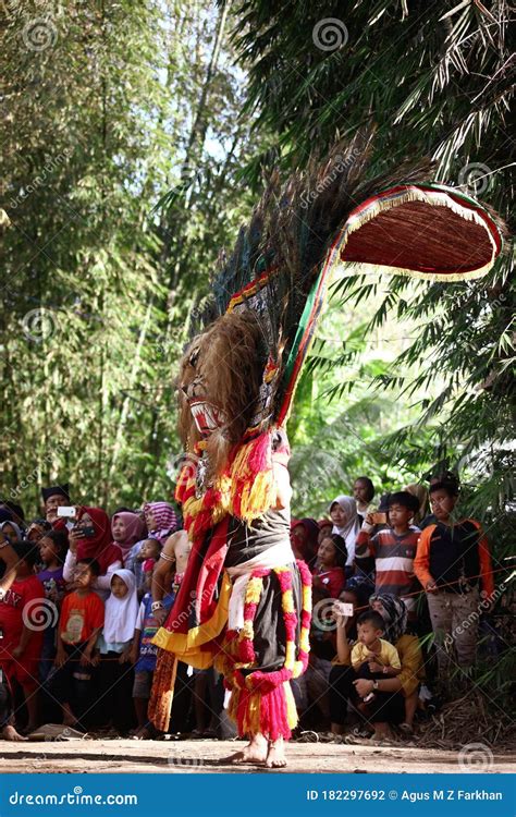 Reog Ponorogo a Traditional Dance from Indonesia Editorial Photography - Image of travel ...