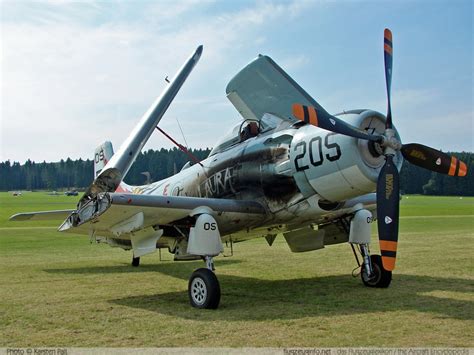 Douglas AD (A-1) Skyraider - Specifications - Technical Data / Description