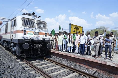 West Central Railway on Twitter: "गाड़ी संख्या 19019 /19020 बांद्रा ...