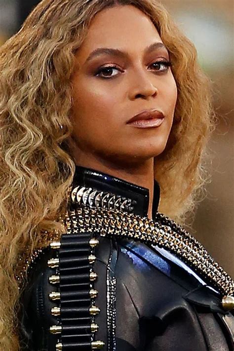 Beyoncé’s makeup artist Sir John swears by these five makeup essentials | Vogue India