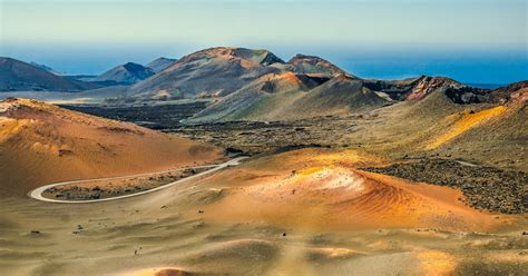 Lanzarote volcano full-day guided tour | musement