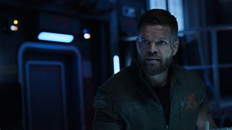 Wes Chatham Says 'The Expanse' Season 4 Will Reveal Who Amos 'Really Is'