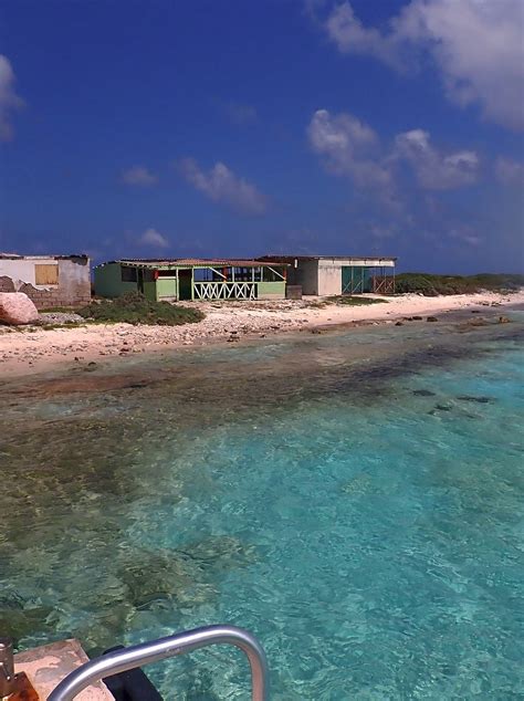 Snorkeling In Curaçao: 11 Amazing Beaches - Snorkel Things