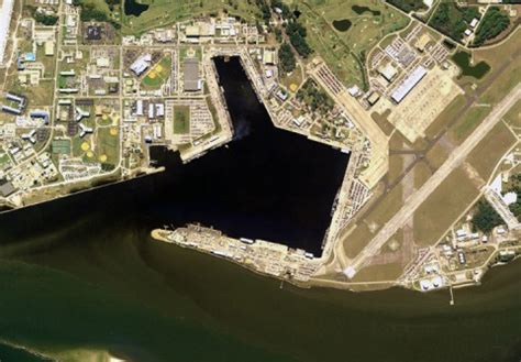 NS Mayport Navy Base in Duval, Florida | MilitaryBases.com