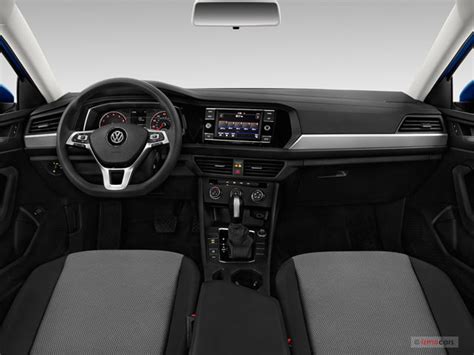 2019 Volkswagen Jetta: 74 Interior Photos | U.S. News