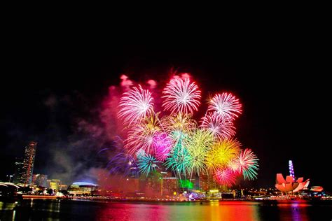 Rainbow fireworks | 230711 NDP NE Show Rehearsal Marina Bay … | Flickr