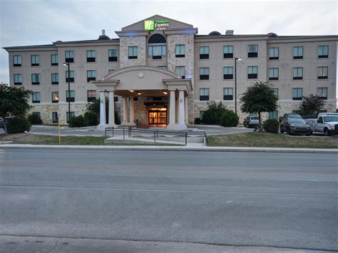 Hotels in Del Rio, TX | Holiday Inn Express & Suites Del Rio