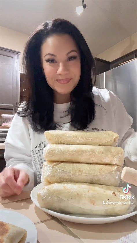 Erika Rivera on Instagram: "Easy peasy breakfast burritos! Perfect help for this busy mornings ...