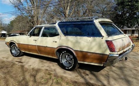 Krate Included? 1970 Oldsmobile Vista Cruiser | Barn Finds