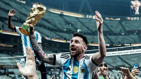 Lionel Messi wins eighth Ballon d'Or award | DAZN News CA