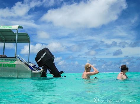 Snorkeling in the Cook Islands | As Her World Turns