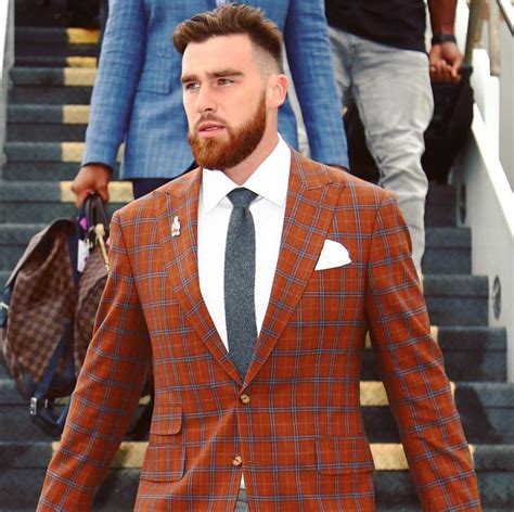 Travis Kelce Beard: Top 10 Styles to Copy in 2024 — Beard Style